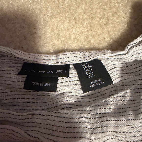 Tahari Light Gray Striped Long Sleeve Top - Picture 2 of 2